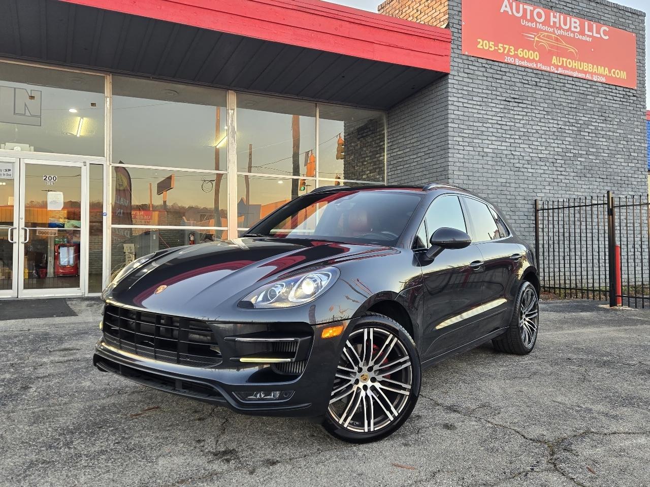 2017 Porsche Macan Turbo's photo