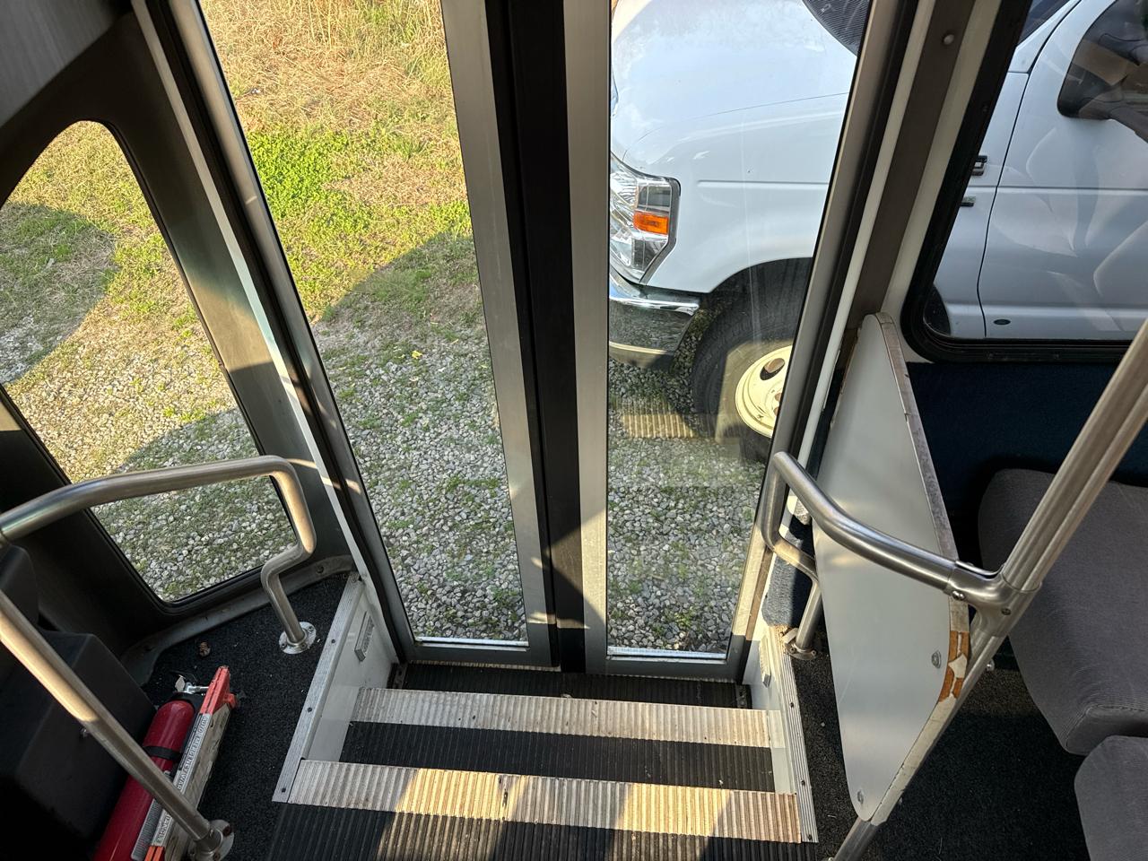 Ford Econoline E-450 Super Duty 2006