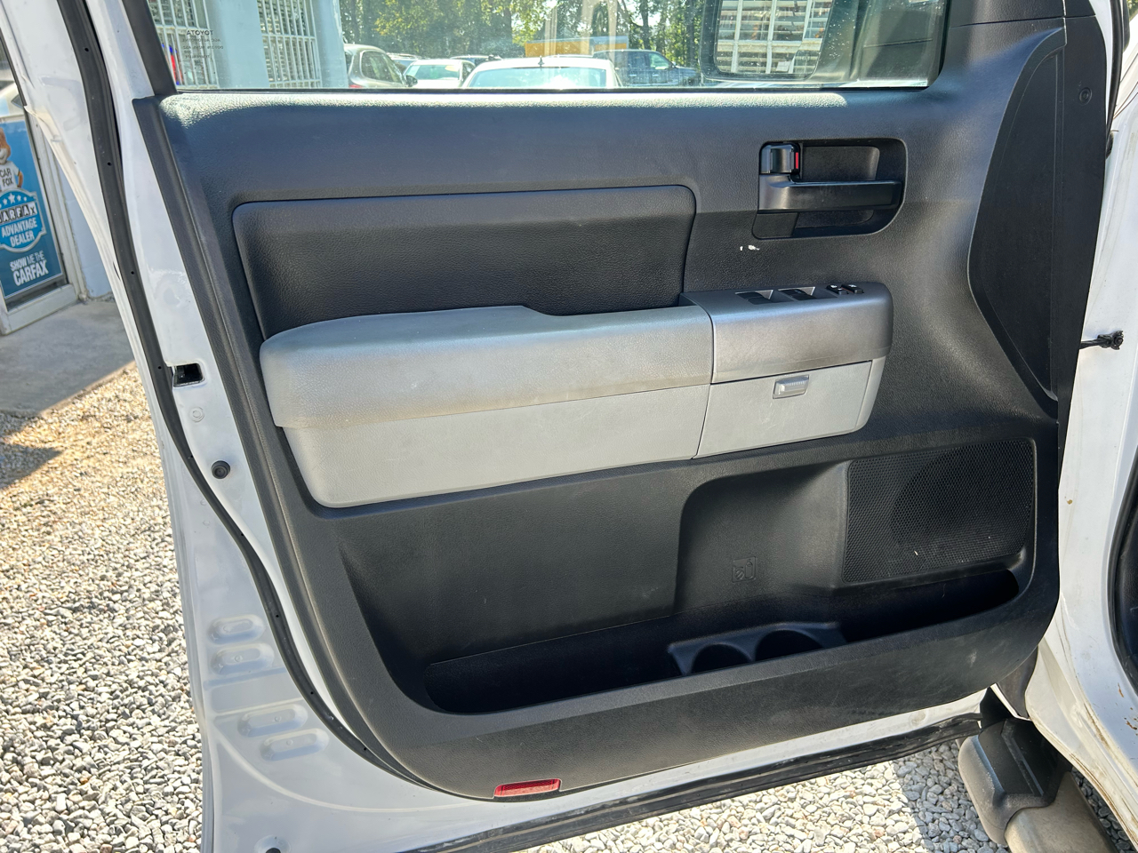 2012 Toyota Tundra CrewMax photo 7