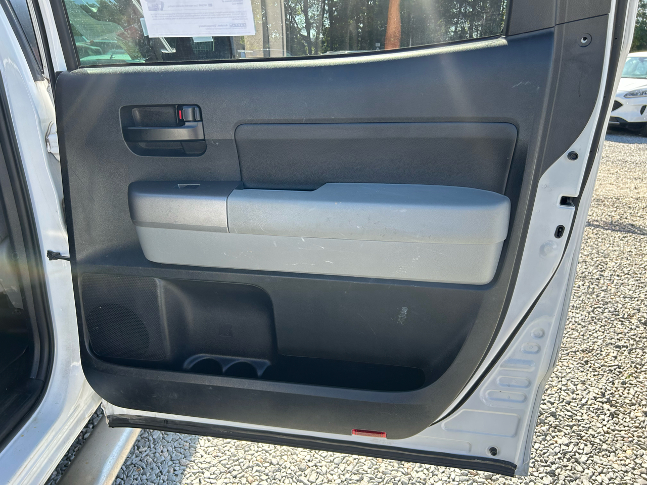 2012 Toyota Tundra CrewMax photo 11