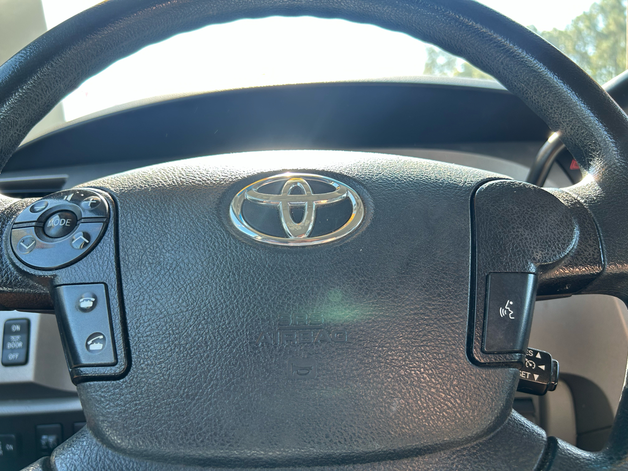 2012 Toyota Tundra CrewMax photo 15