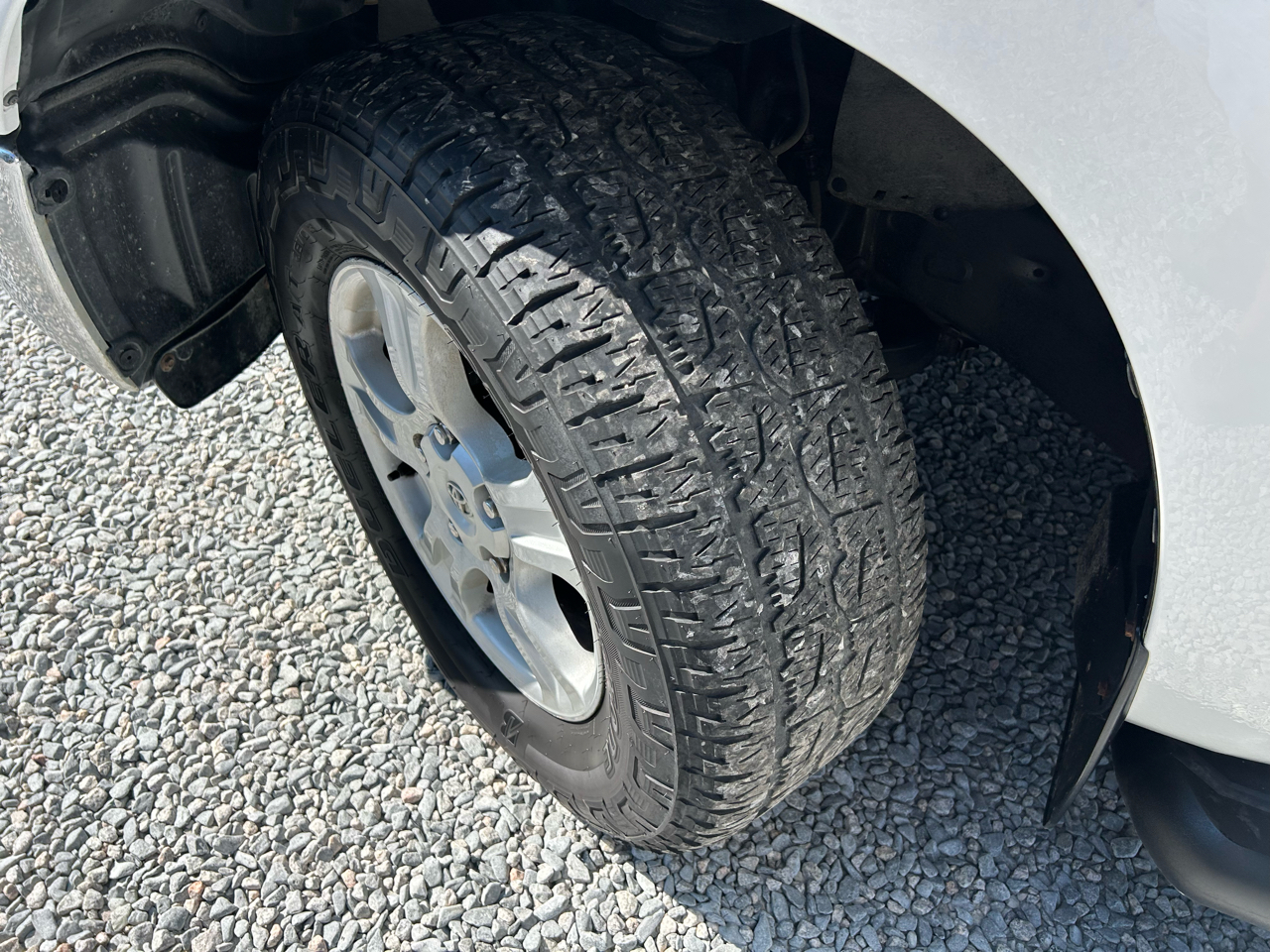 2012 Toyota Tundra CrewMax photo 23