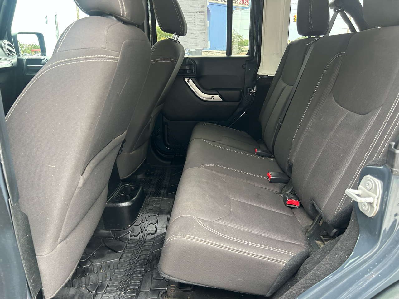 2018 Jeep Wrangler Unlimited Rubicon photo 6