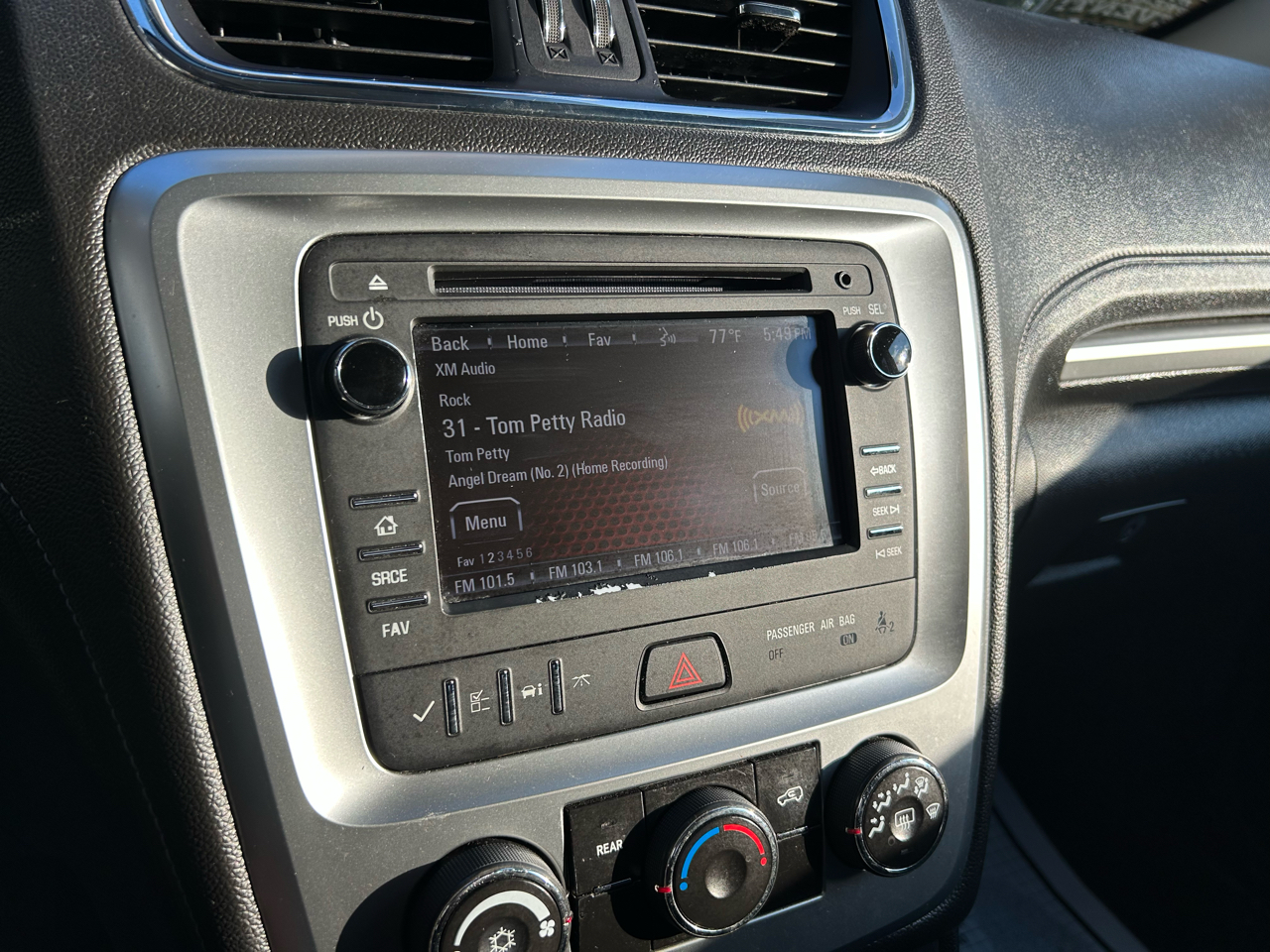 2015 Gmc Acadia SLE photo 14