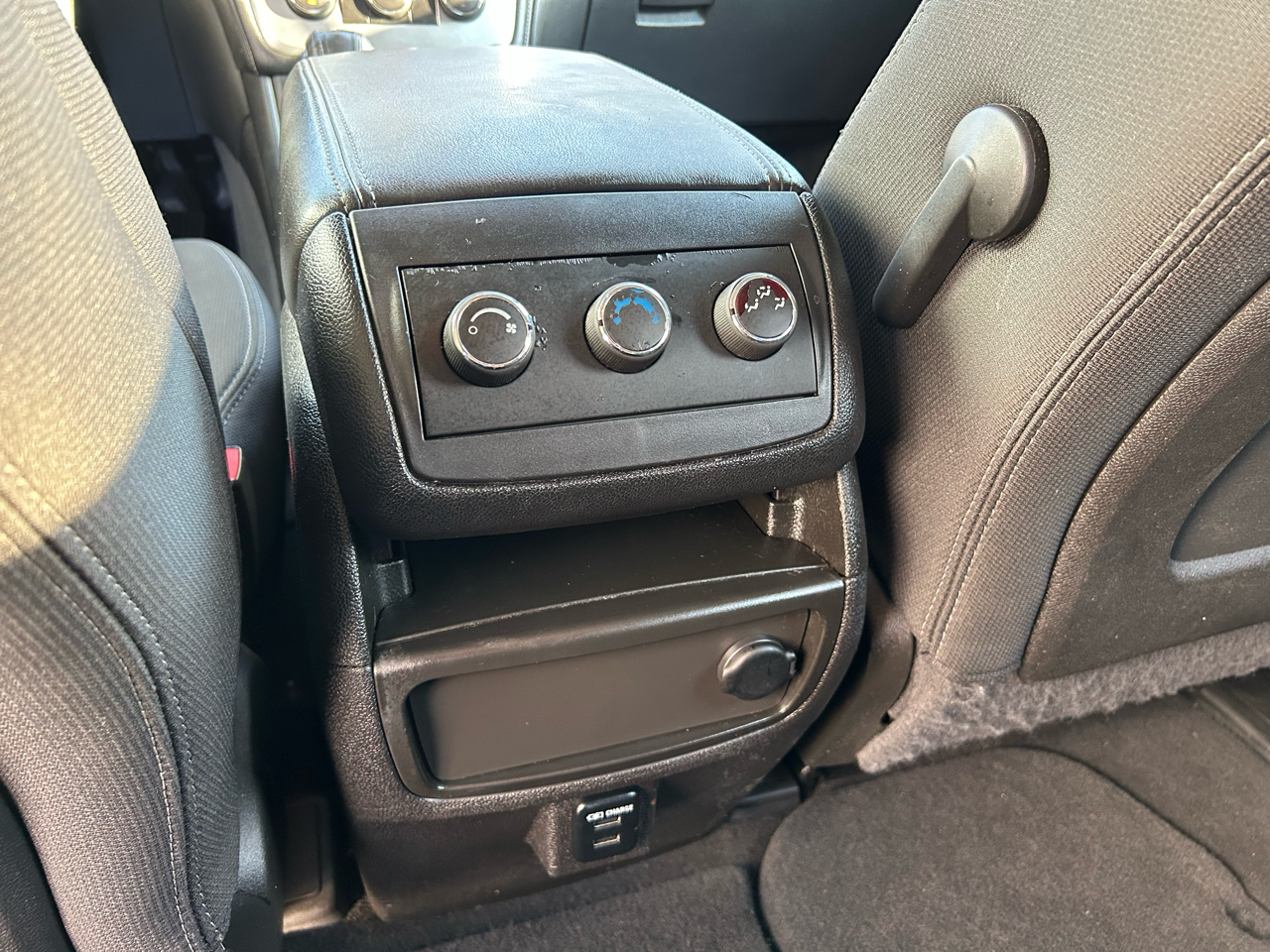 2015 Gmc Acadia SLE photo 18