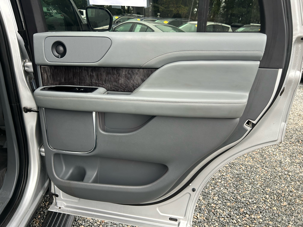 2019 Lincoln Navigator Select photo 8