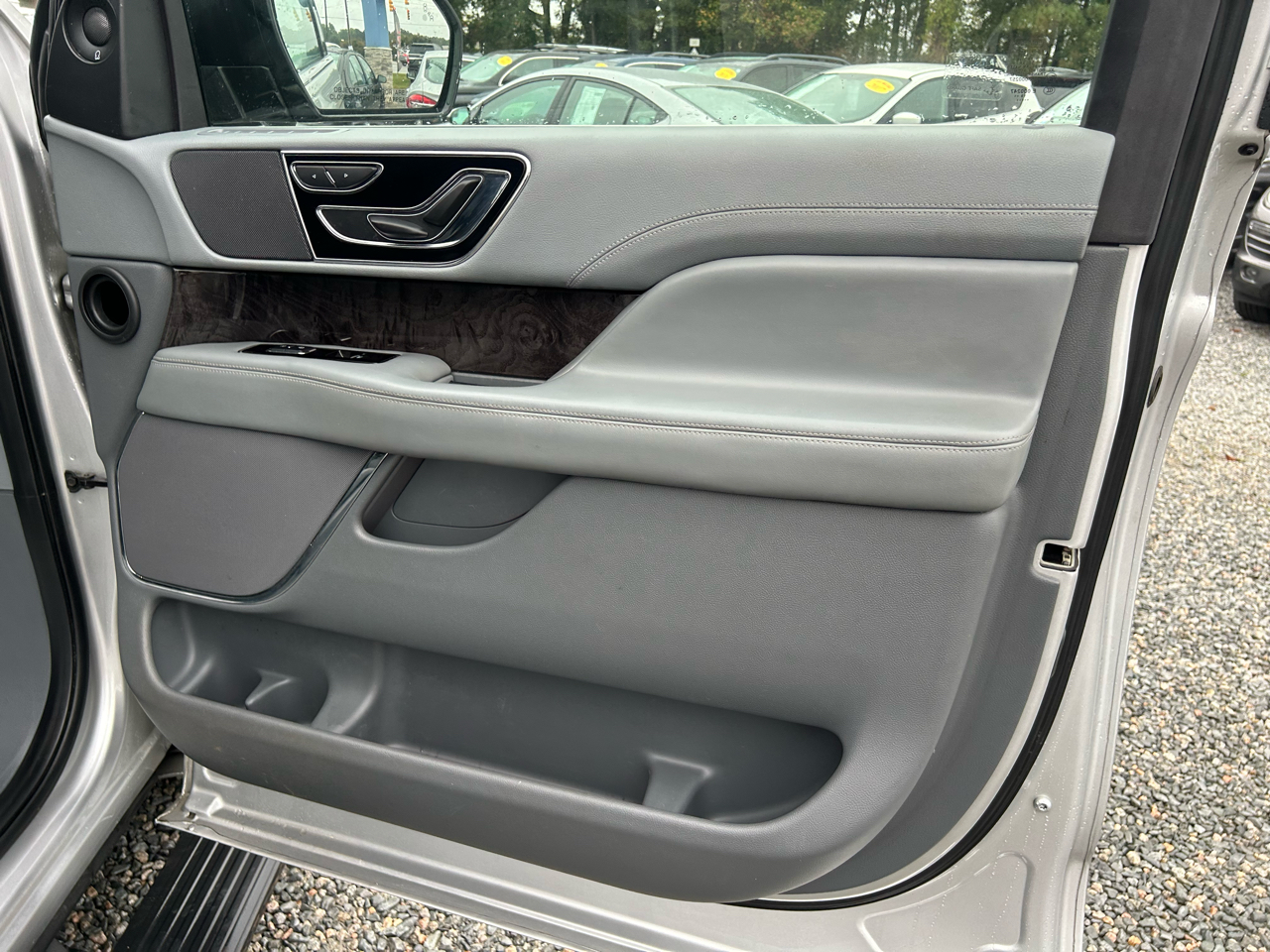2019 Lincoln Navigator Select photo 10