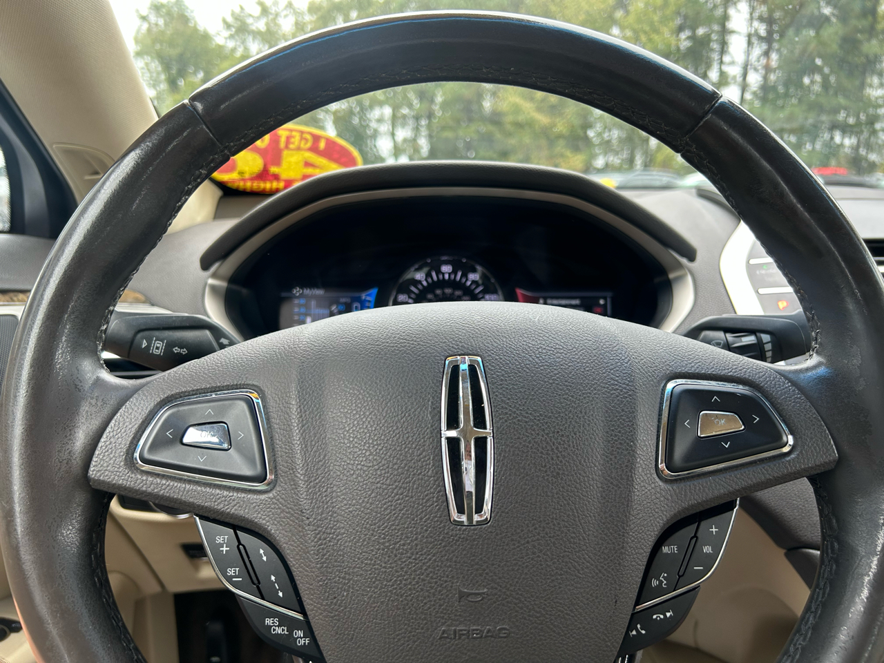 2015 Lincoln MKZ photo 9