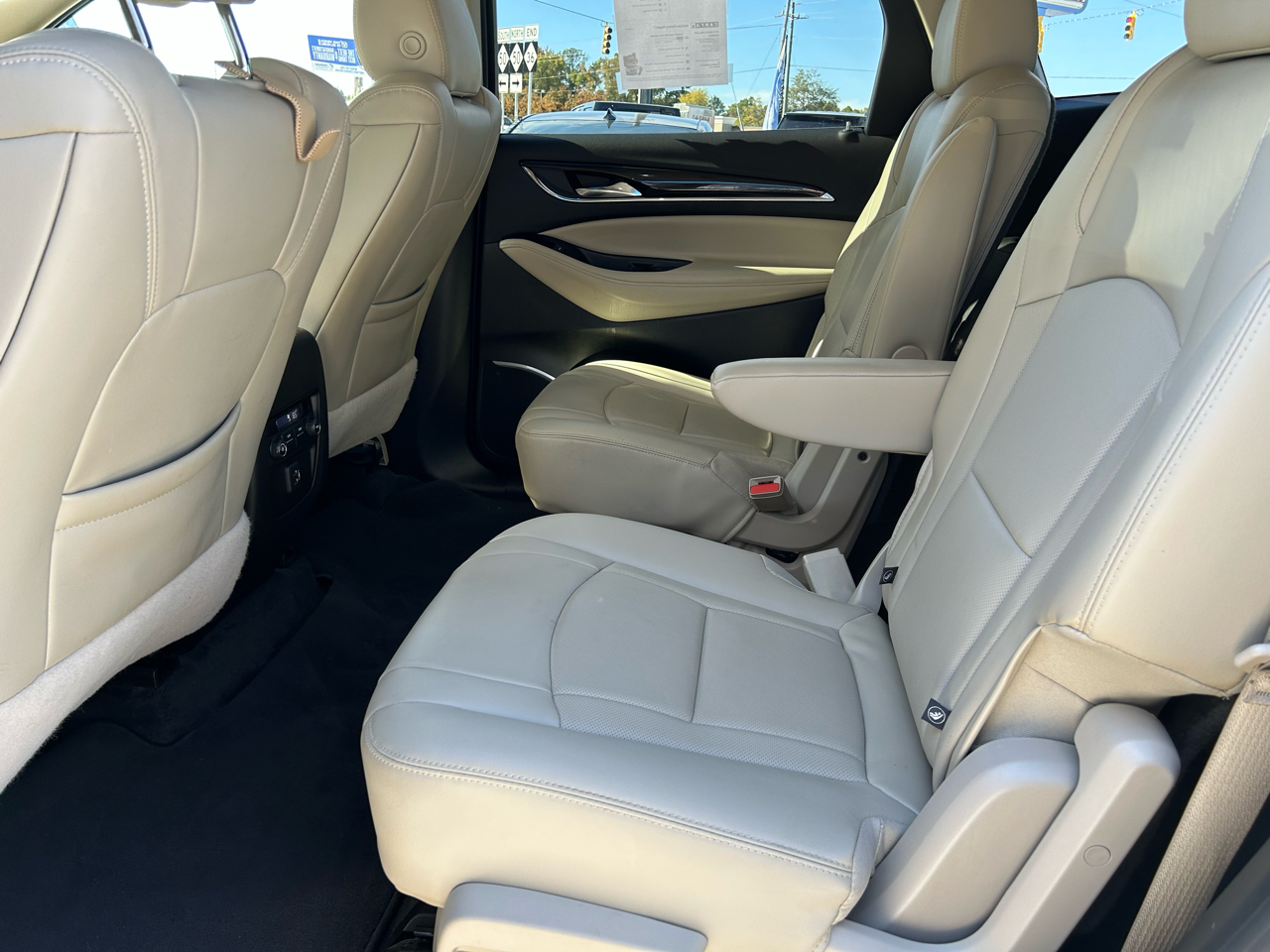 Buick Enclave Essence 4D SUV FWD 2019 Buick Enclave Essence 4D SUV FWD 2019