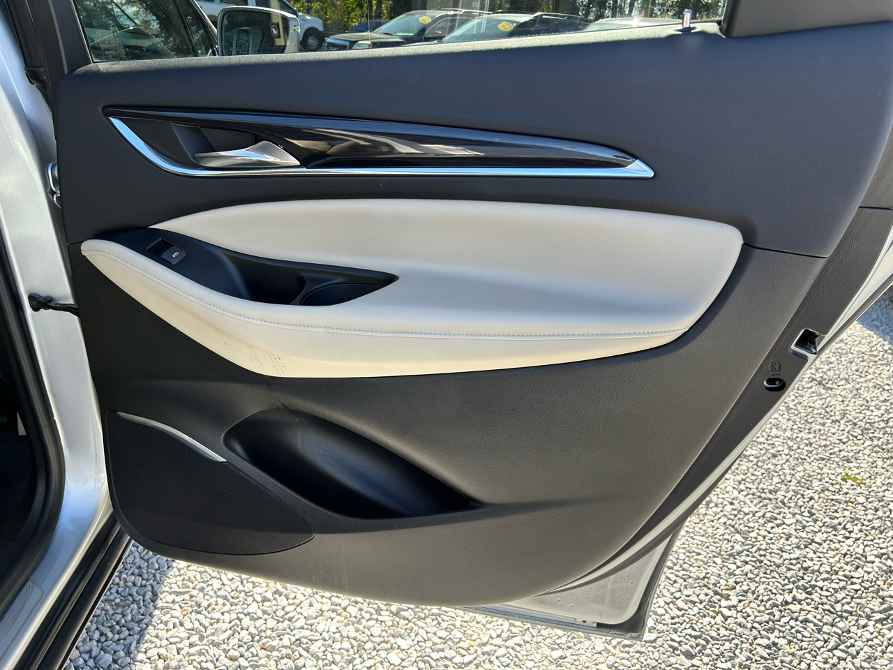 Buick Enclave Essence 4D SUV FWD 2019 Buick Enclave Essence 4D SUV FWD 2019