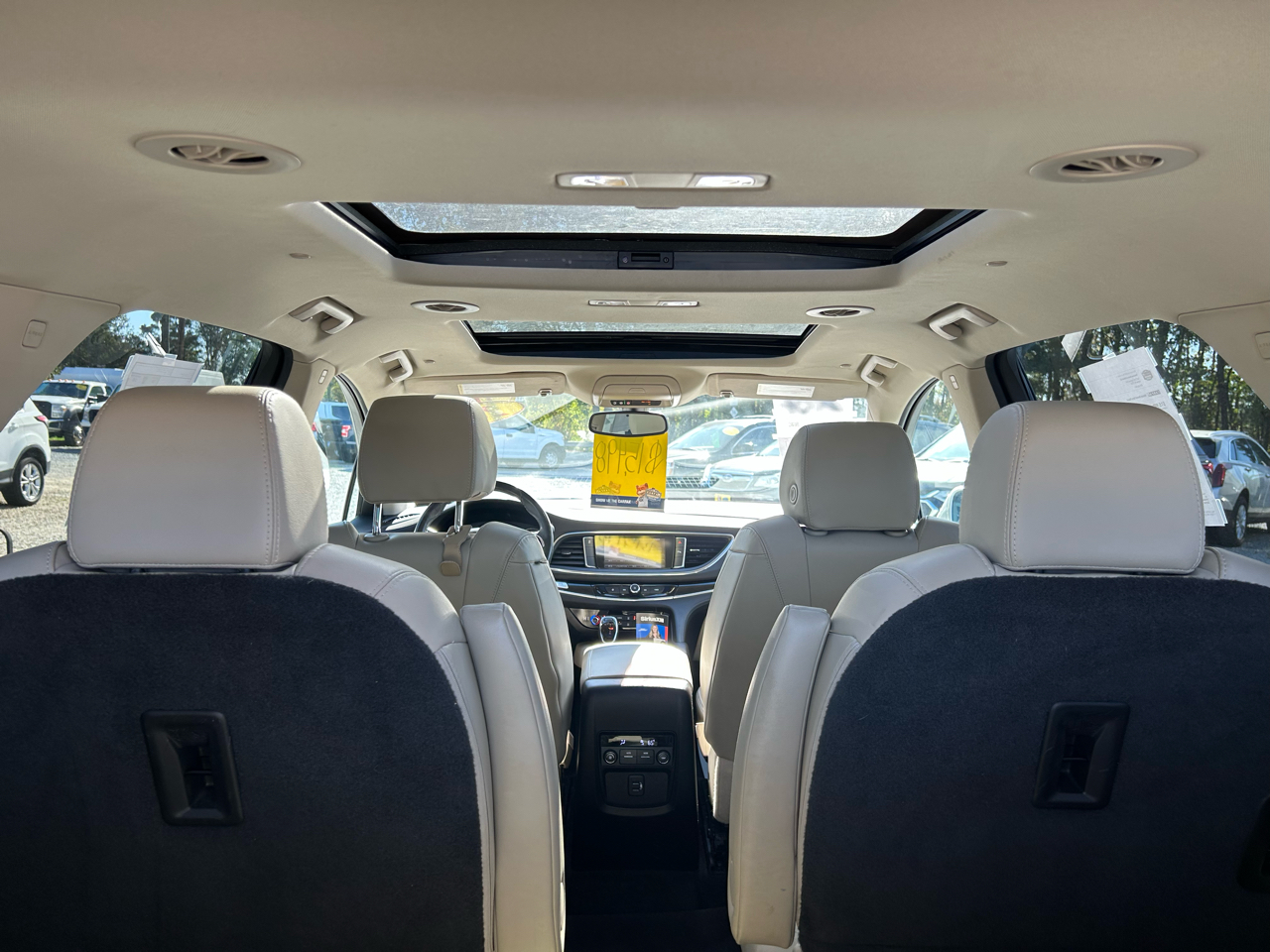 Buick Enclave Essence 4D SUV FWD 2019 Buick Enclave Essence 4D SUV FWD 2019