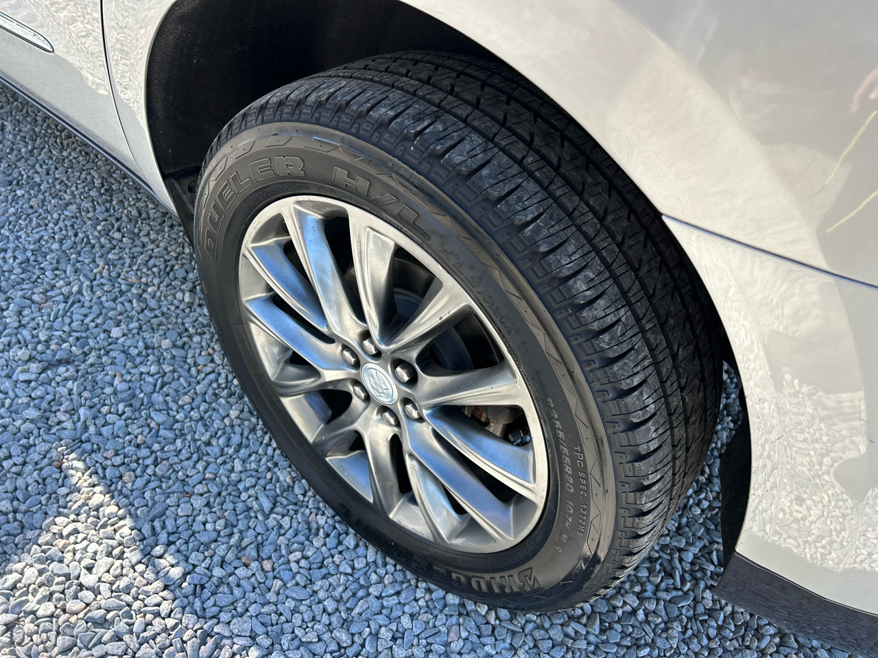 Buick Enclave Essence 4D SUV FWD 2019 Buick Enclave Essence 4D SUV FWD 2019