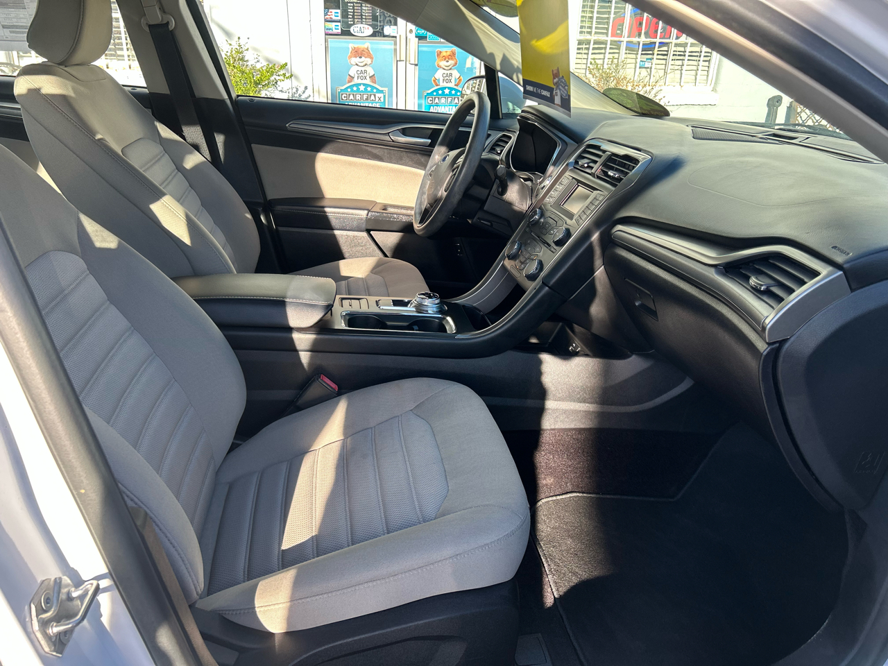 Ford Fusion 4dr Sdn Hybrid FWD 2017 Ford Fusion 4dr Sdn Hybrid FWD 2017