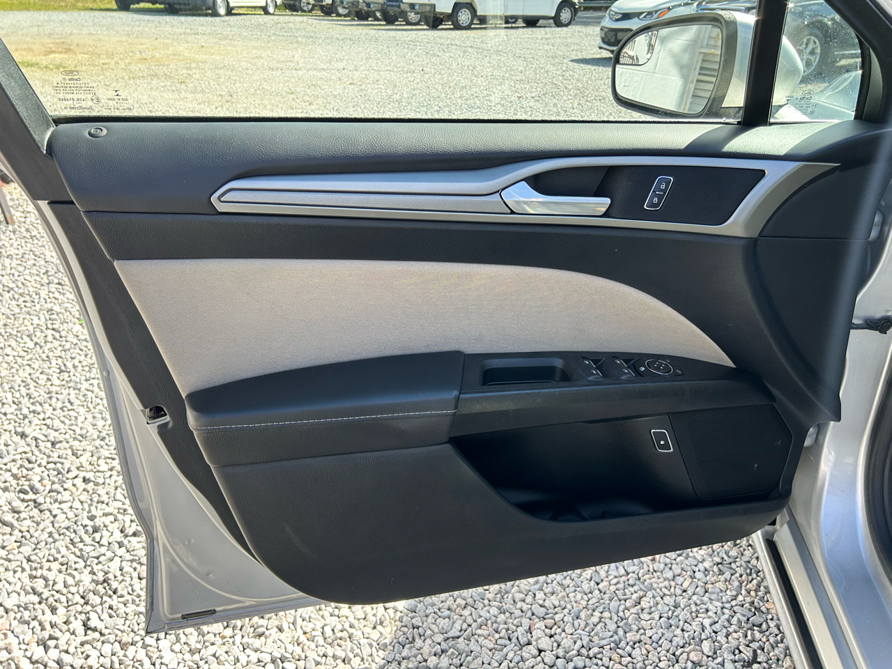 Ford Fusion 4dr Sdn S Hybrid FWD 2017 Ford Fusion 4dr Sdn S Hybrid FWD 2017