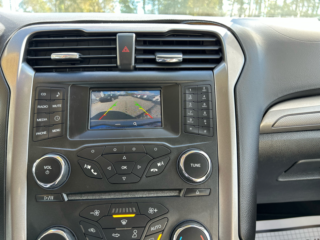 Ford Fusion 4dr Sdn S Hybrid FWD 2017 Ford Fusion 4dr Sdn S Hybrid FWD 2017