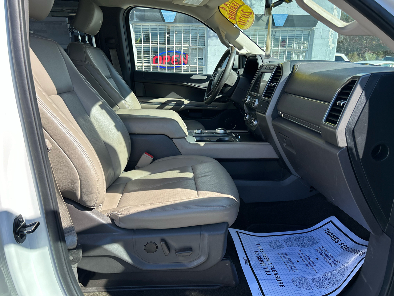 Ford Expedition Max XLT 4D SUV 4WD 2020 Ford Expedition Max XLT 4D SUV 4WD 2020