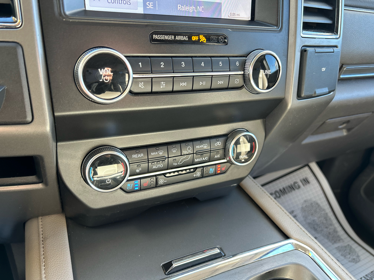 Ford Expedition Max XLT 4D SUV 4WD 2020 Ford Expedition Max XLT 4D SUV 4WD 2020