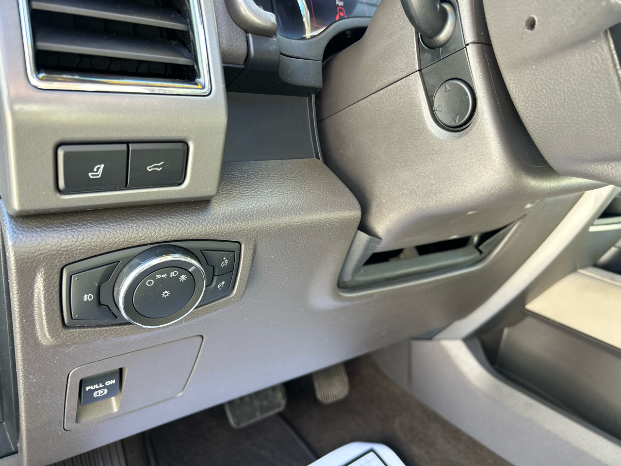 Ford Expedition Max XLT 4D SUV 4WD 2020 Ford Expedition Max XLT 4D SUV 4WD 2020