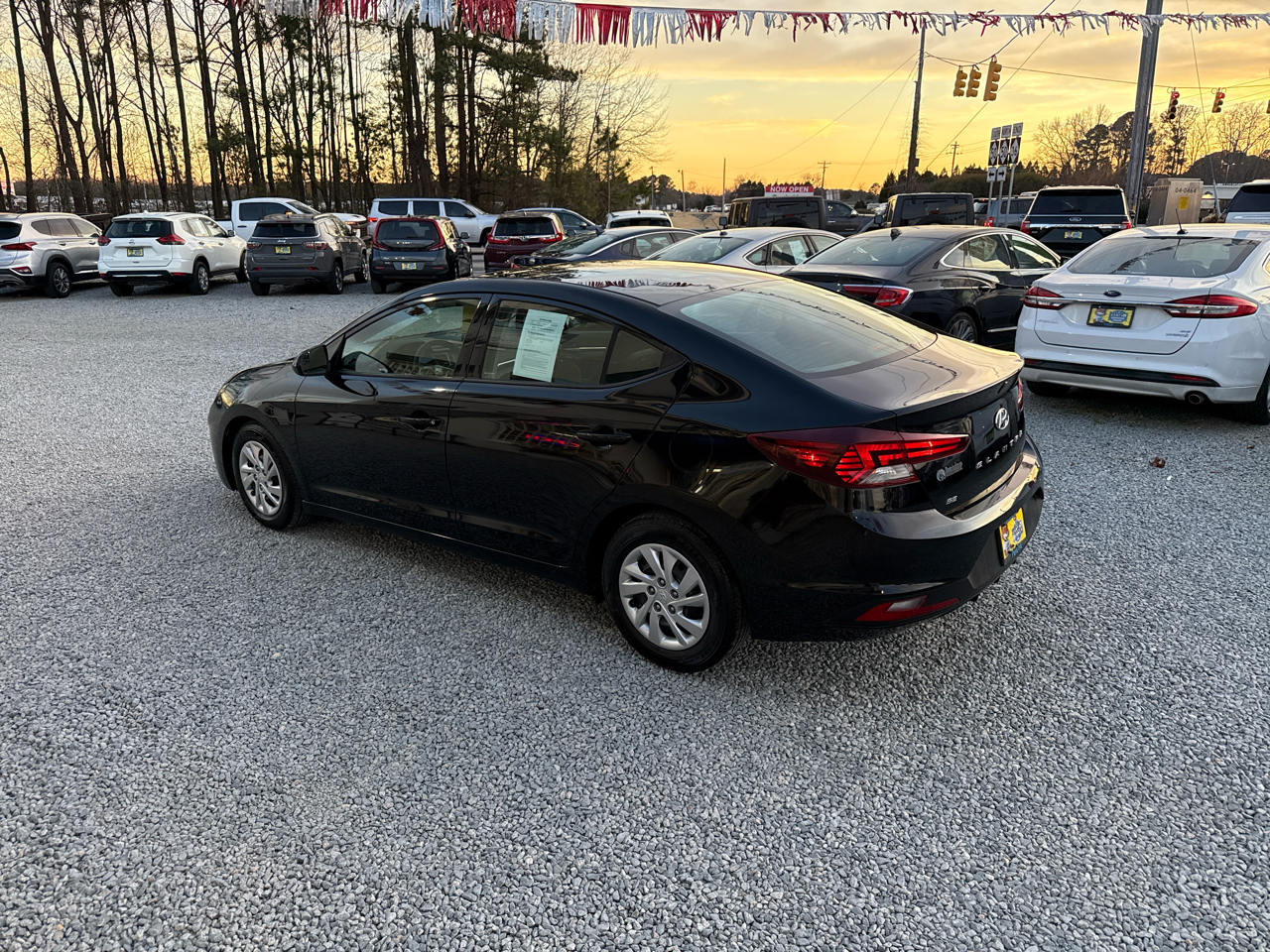 Hyundai Elantra SE 4D Sedan 2020