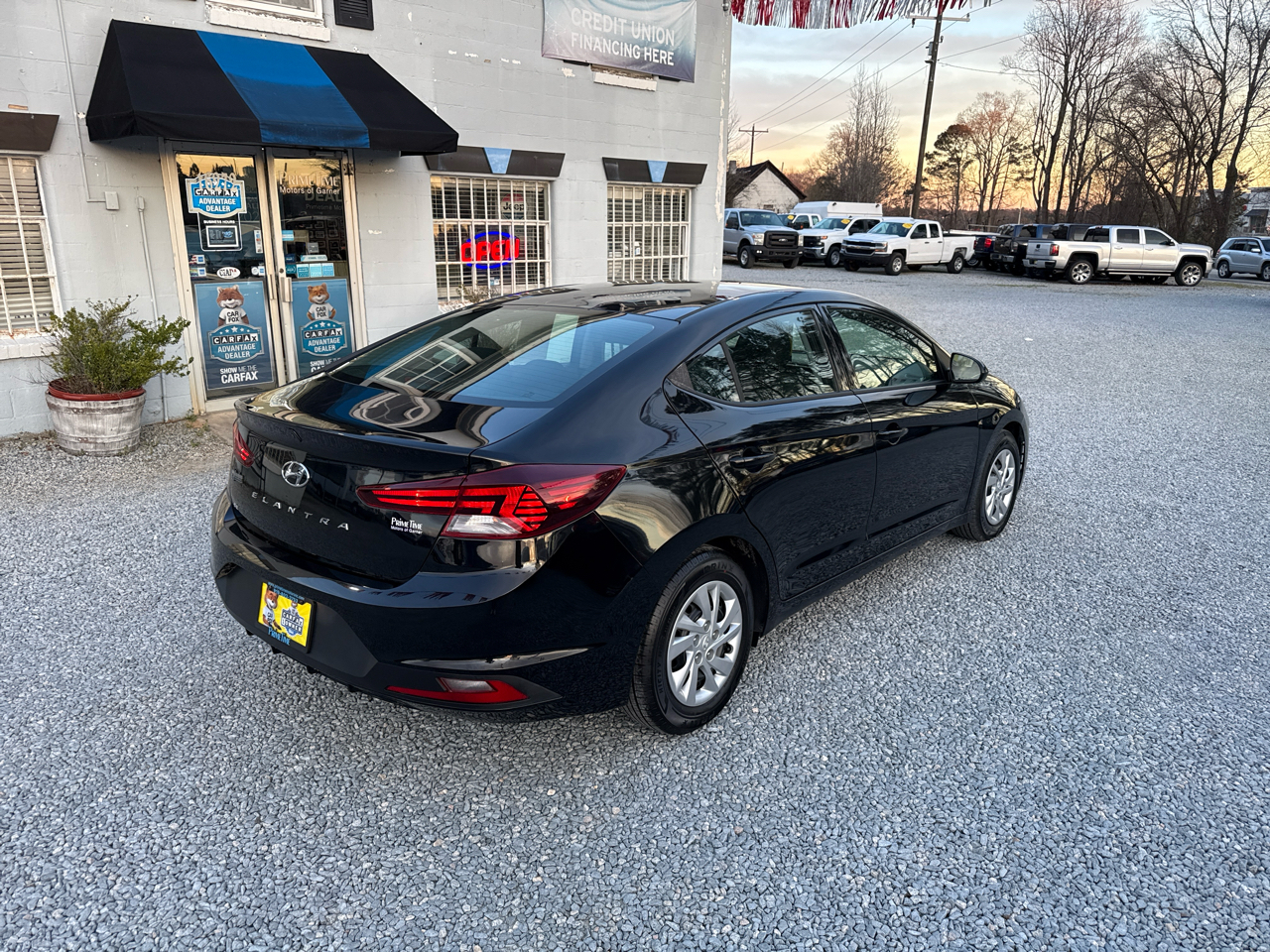 Hyundai Elantra SE 4D Sedan 2020