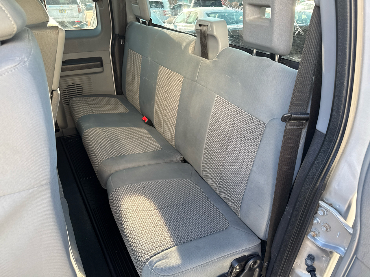 Ford F-250 SD XL SuperCab 4WD 2015