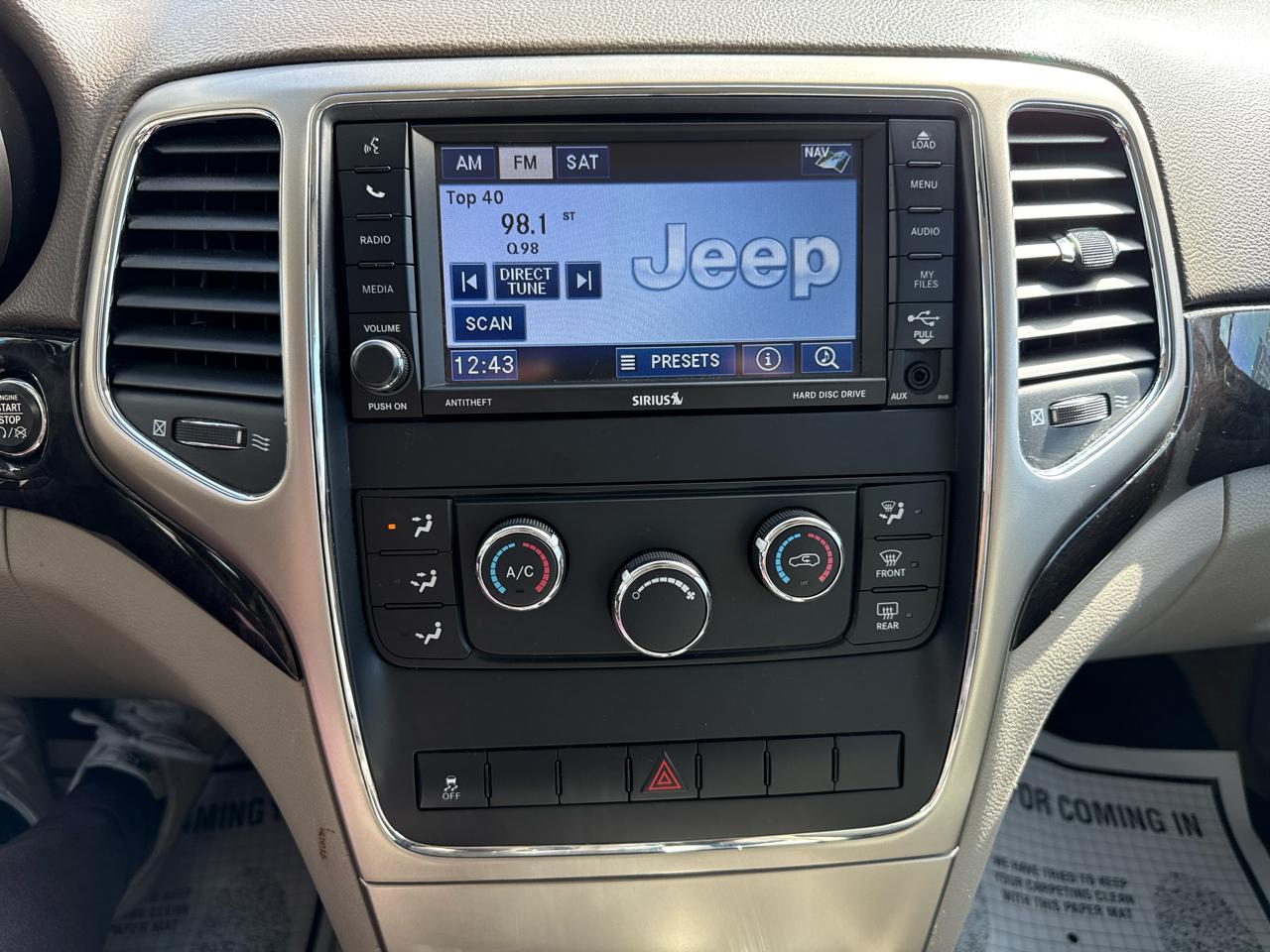 Jeep Grand Cherokee Laredo 2012