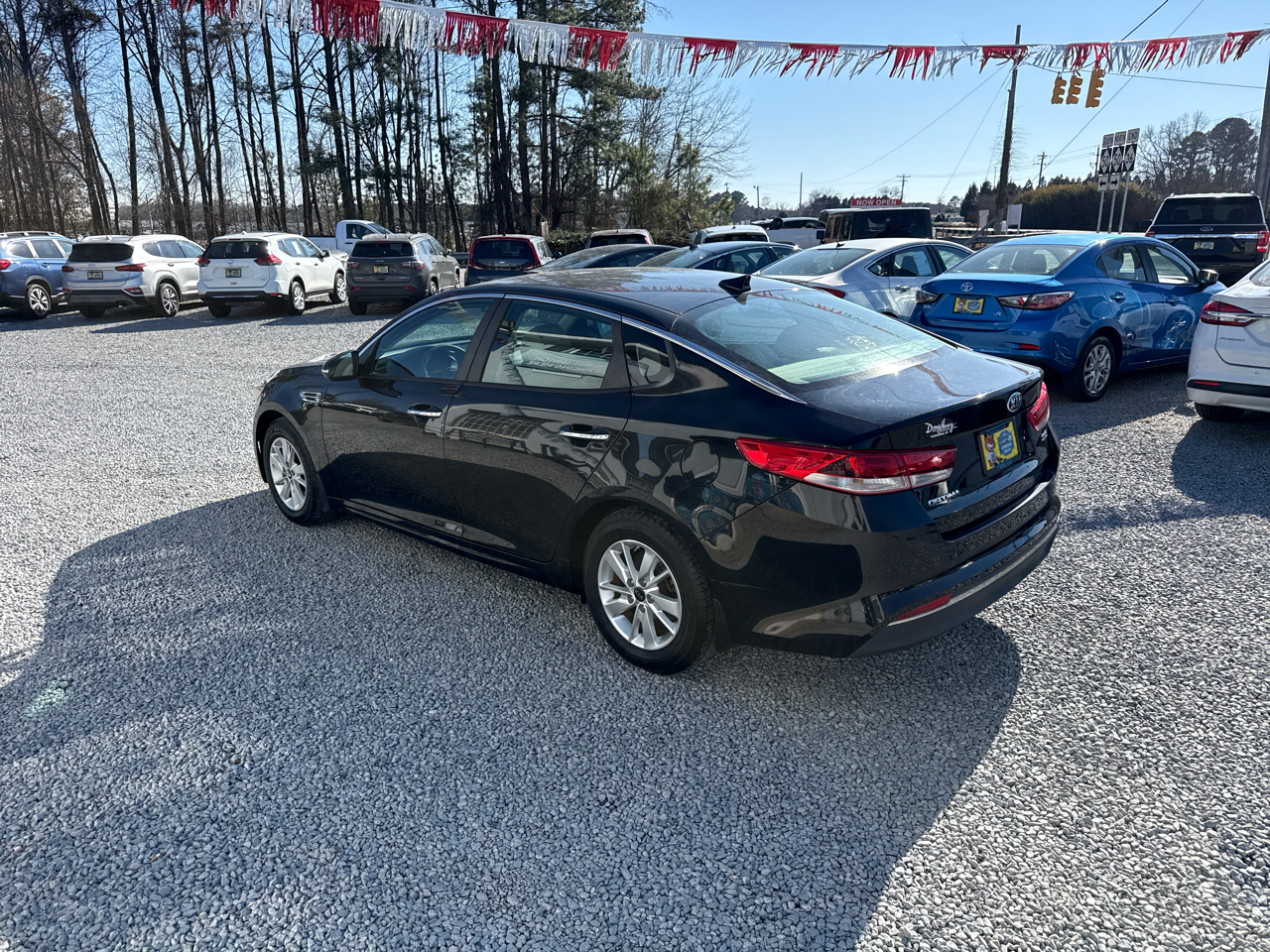 Kia Optima LX 4D Sedan 2017