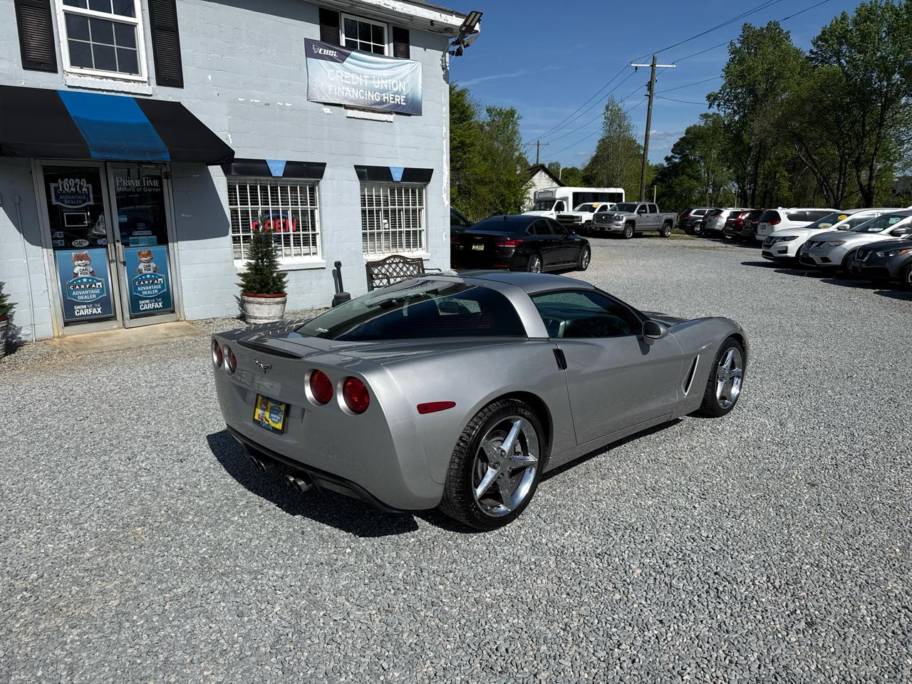 Chevrolet Corvette 2dr Coupe 2005