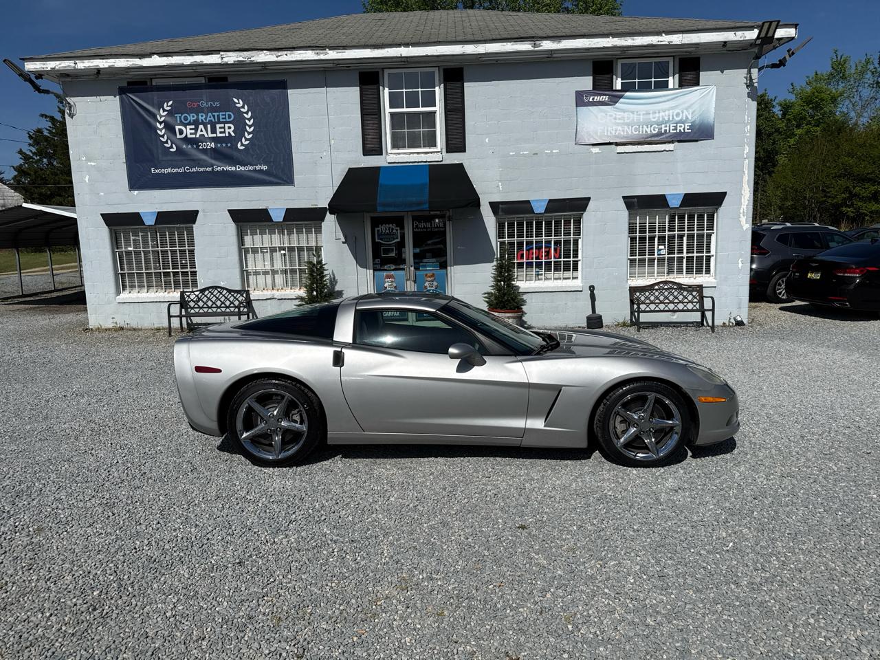 Chevrolet Corvette 2dr Coupe 2005