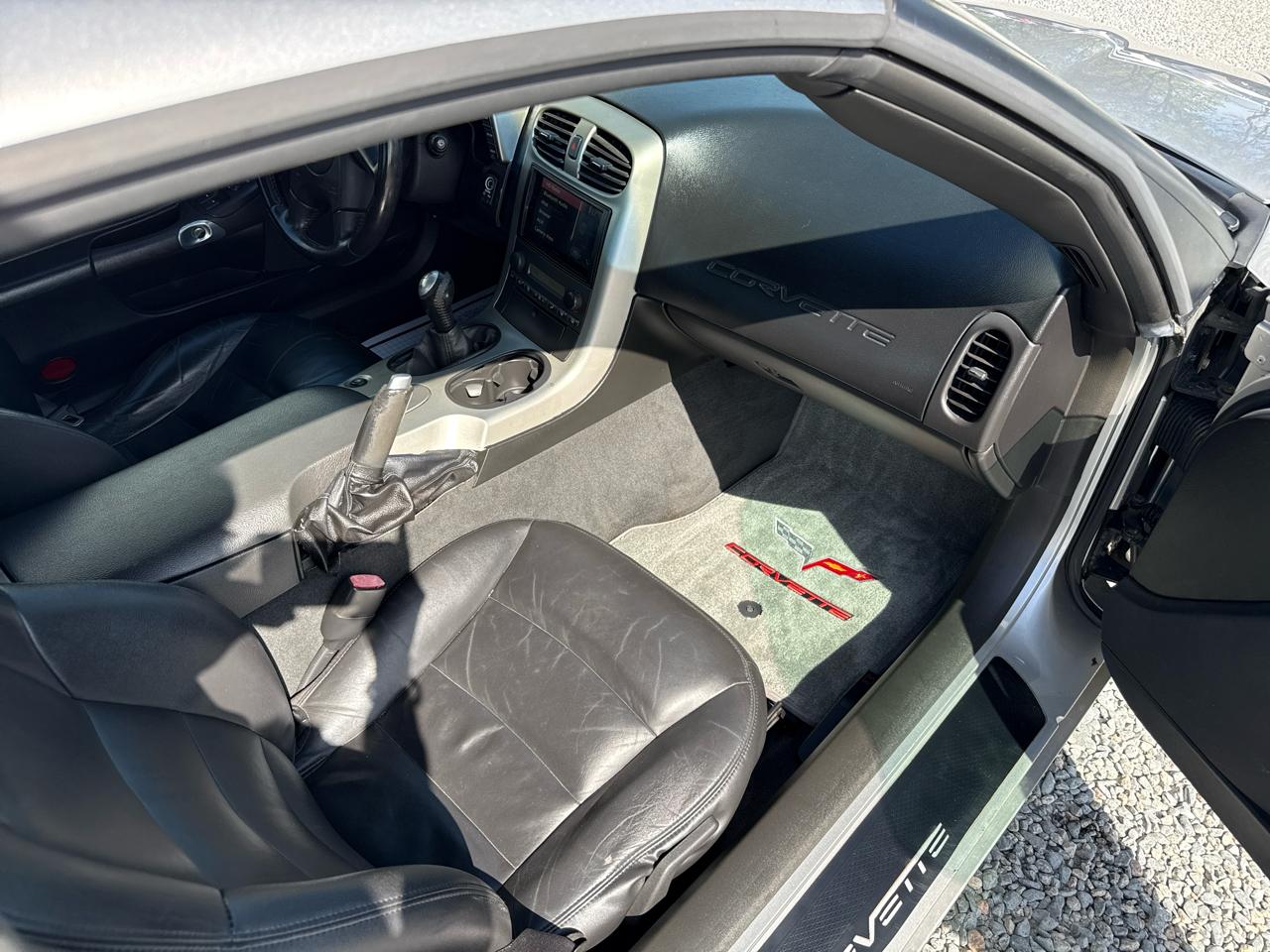 Chevrolet Corvette 2dr Coupe 2005