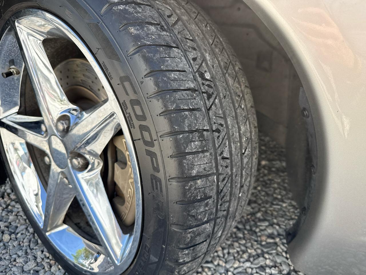 Chevrolet Corvette 2dr Coupe 2005