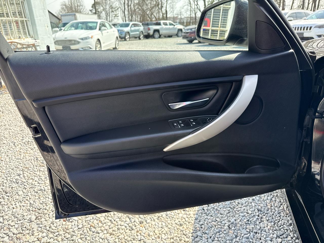 BMW 3-Series 320xi 4D Sedan 2016