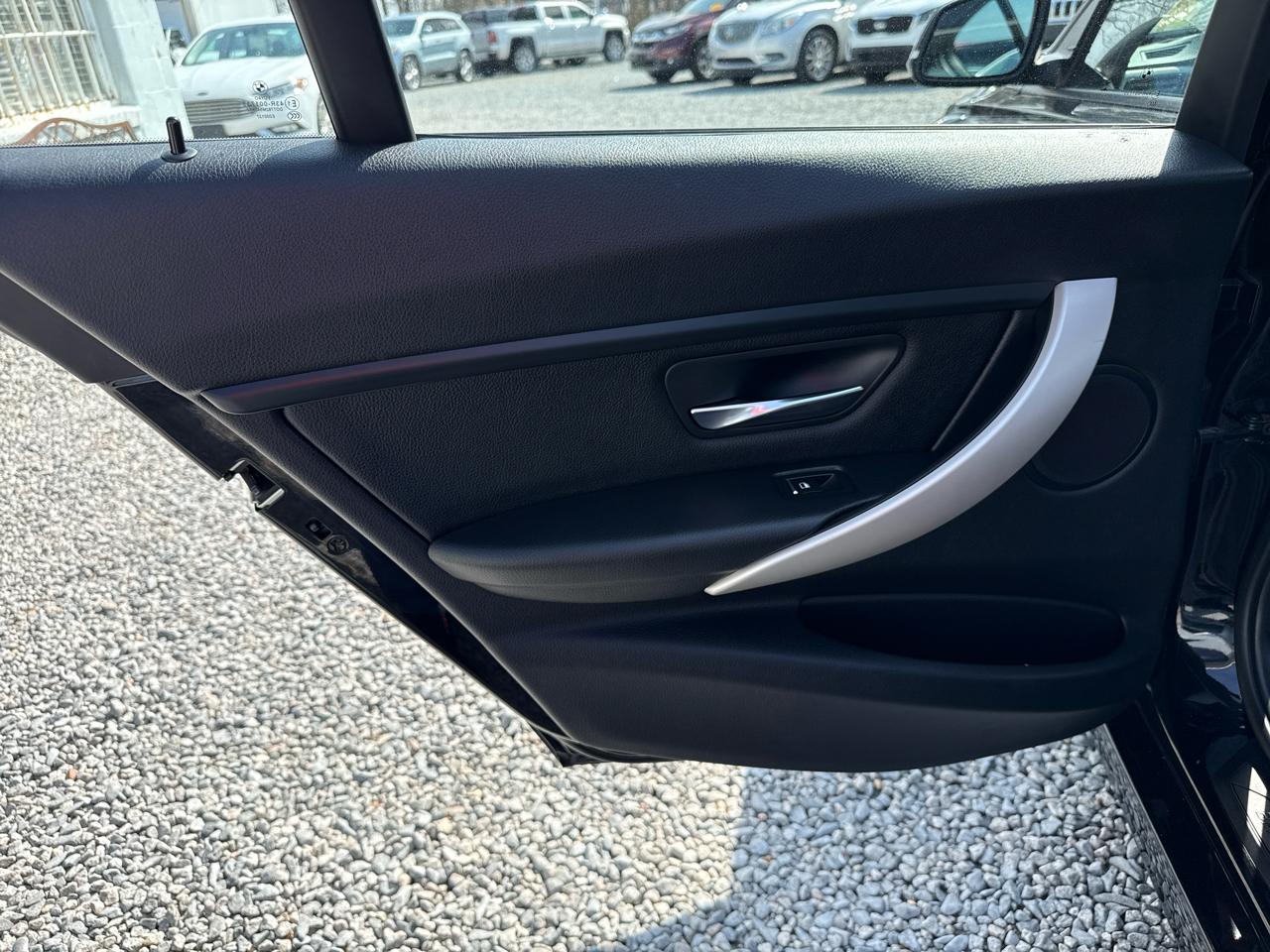 BMW 3-Series 320xi 4D Sedan 2016