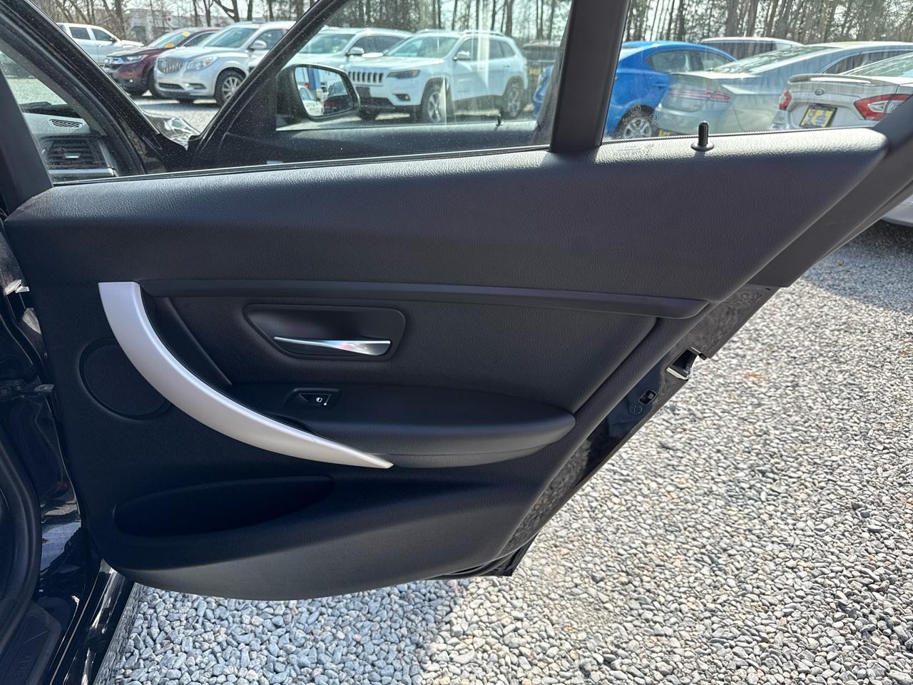 BMW 3-Series 320xi 4D Sedan 2016