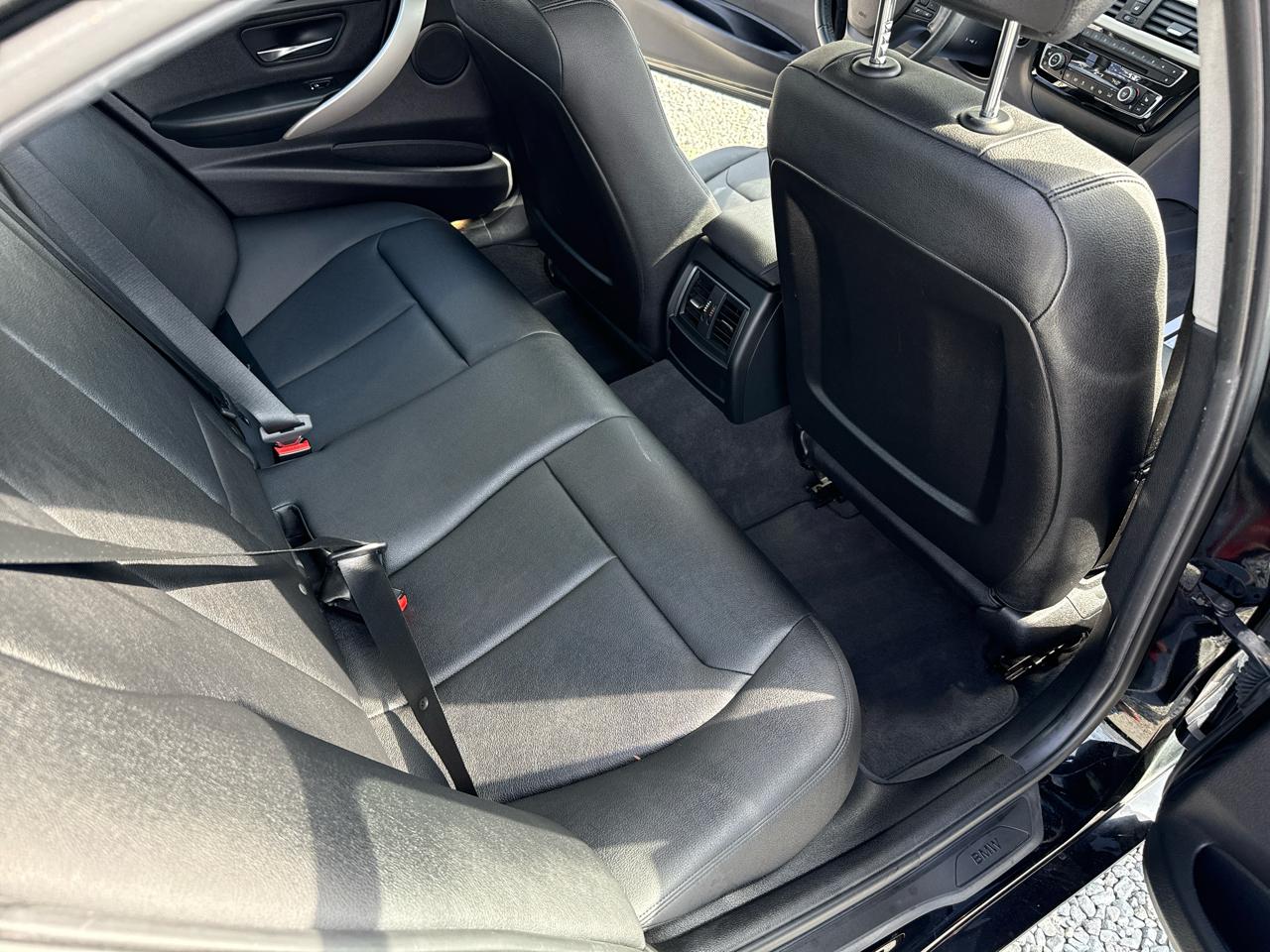 BMW 3-Series 320xi 4D Sedan 2016