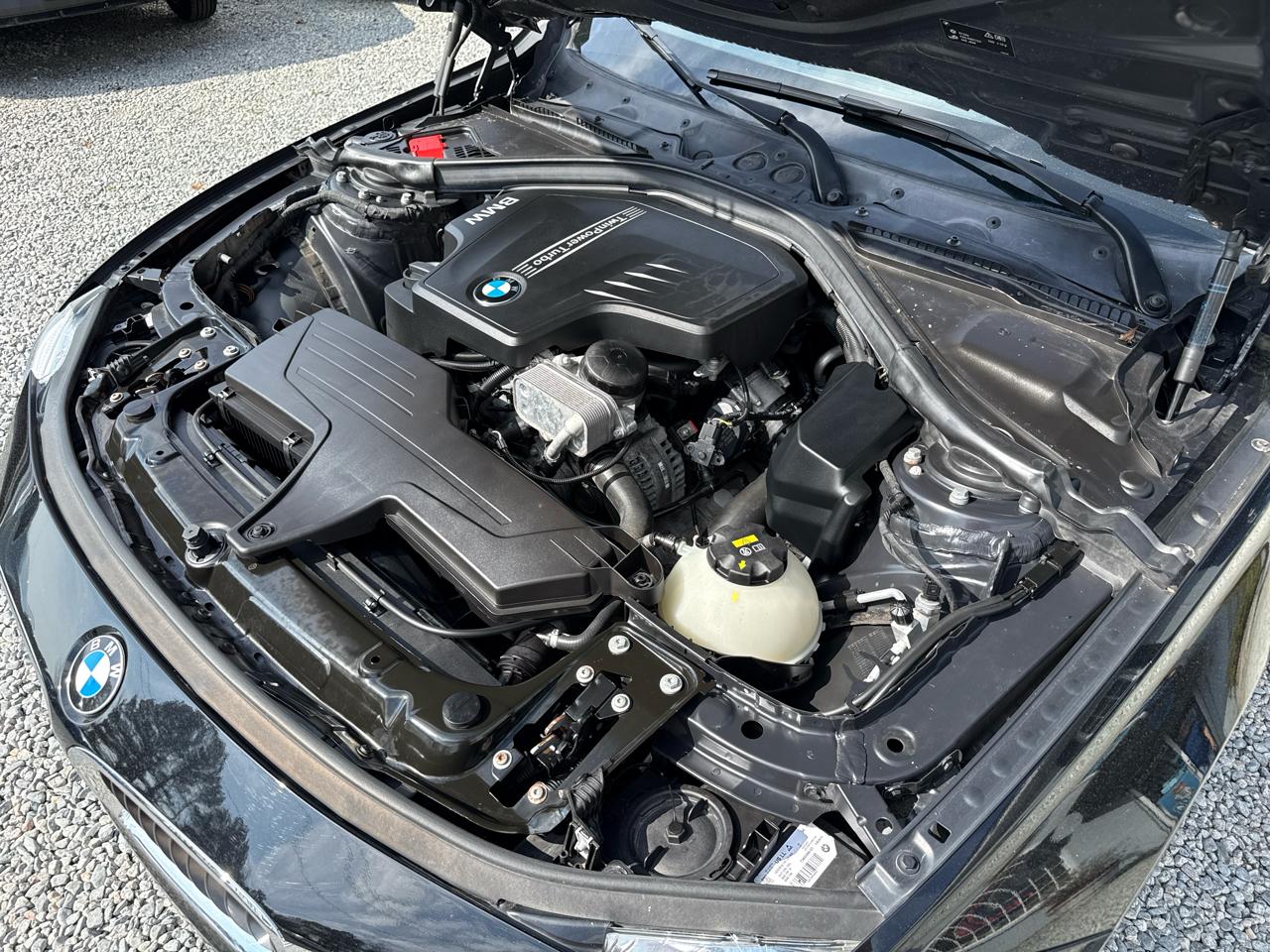 BMW 3-Series 320xi 4D Sedan 2016