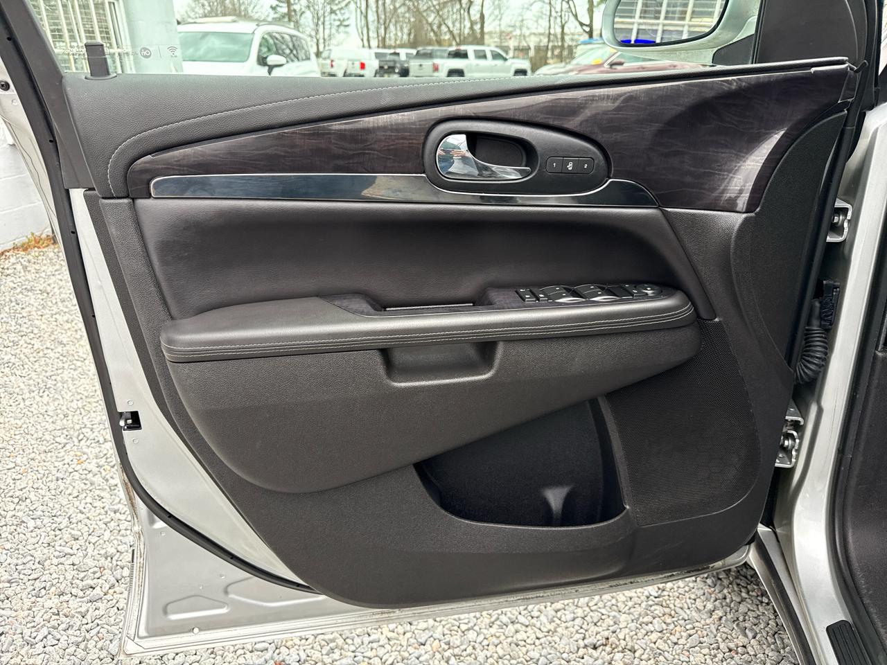 Buick Enclave Leather 4D SUV FWD 2017