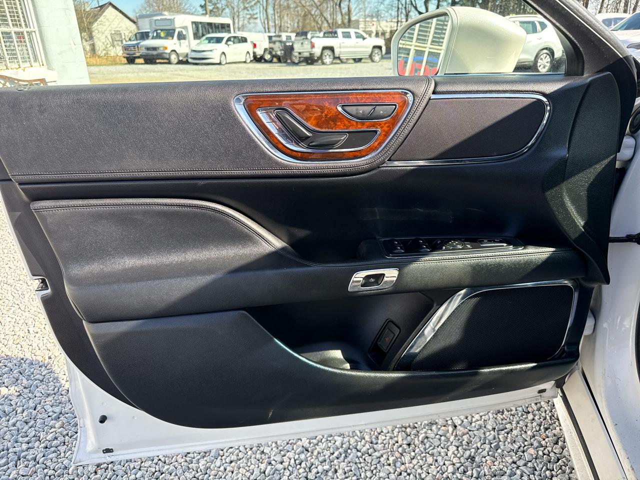 Lincoln Continental Select FWD 2017