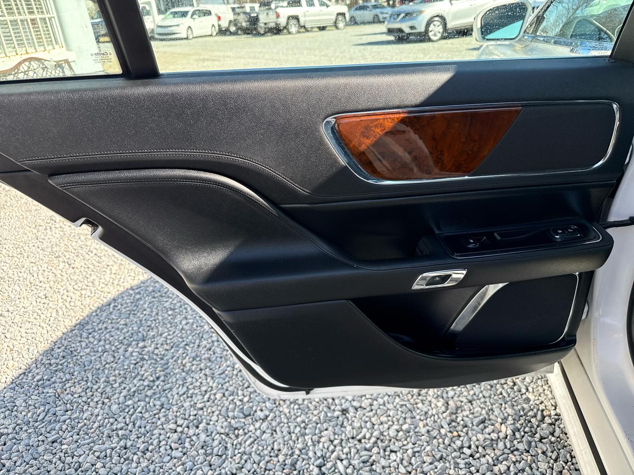 Lincoln Continental Select FWD 2017