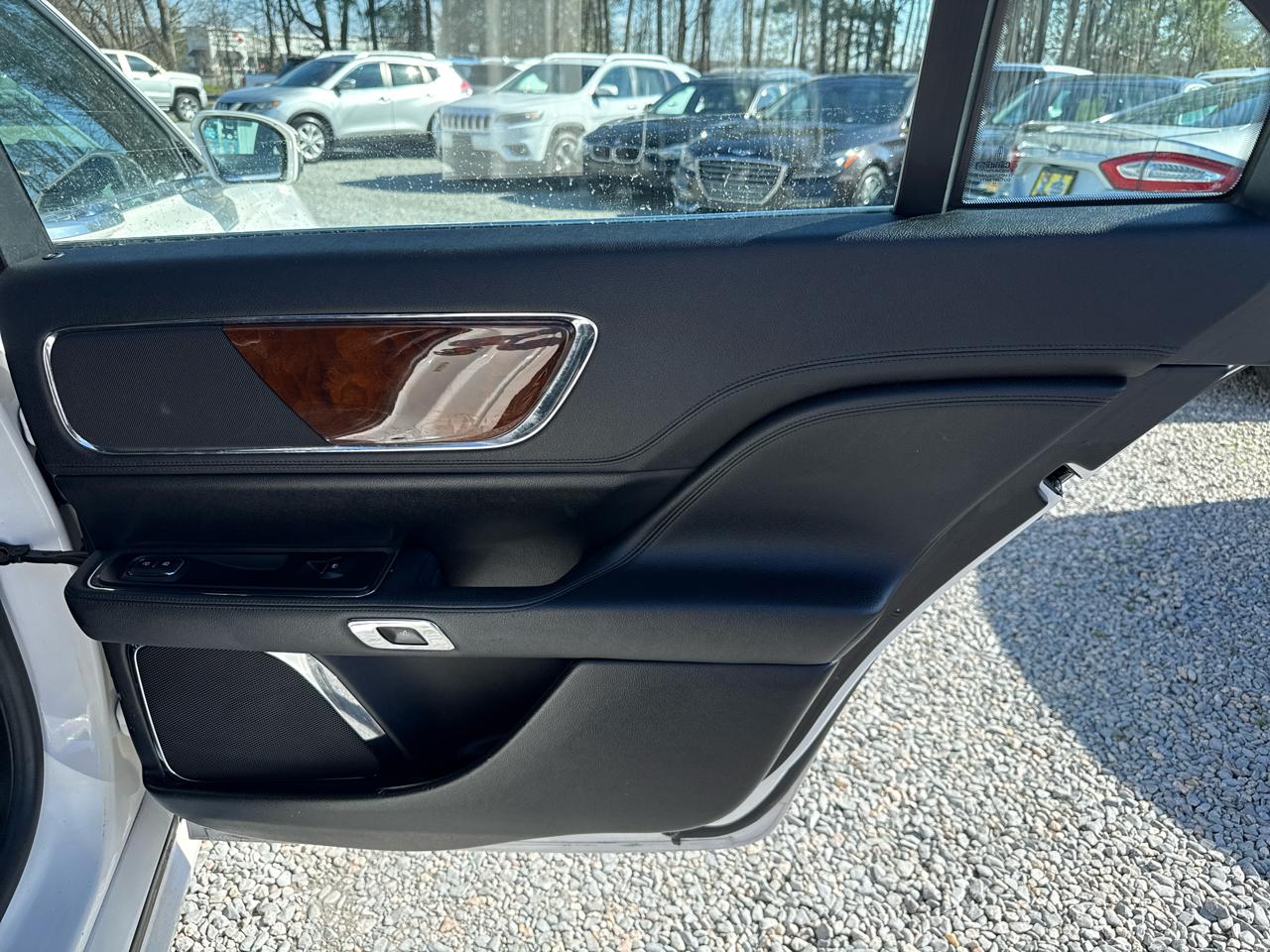 Lincoln Continental Select FWD 2017