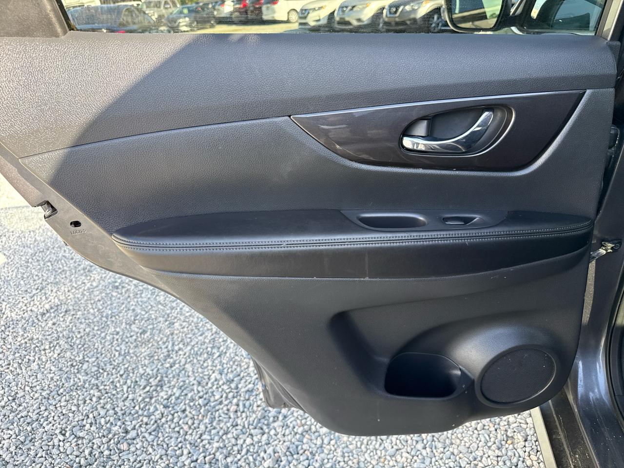 Nissan Rogue SV 4D SUV AWD 2018