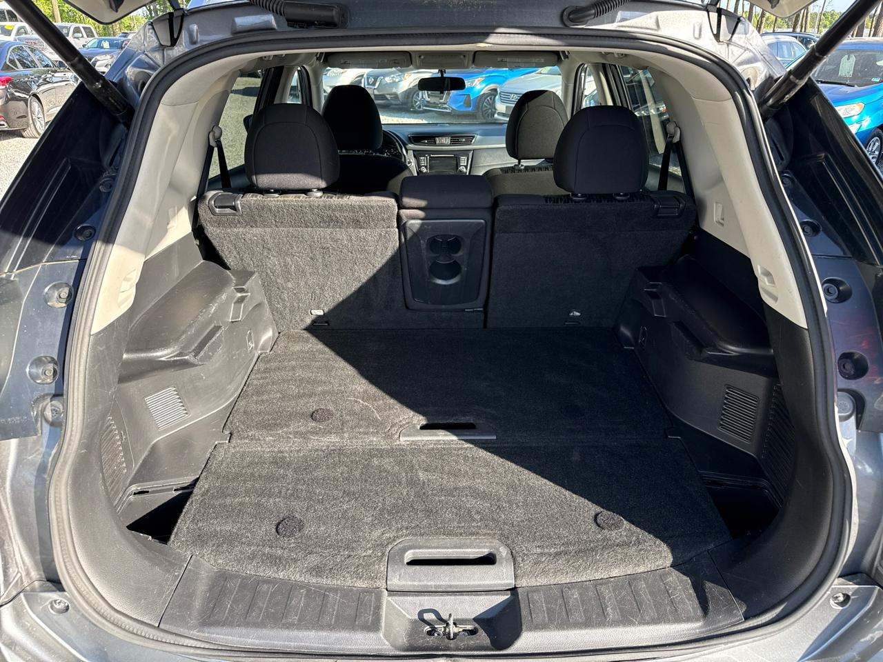 Nissan Rogue SV 4D SUV AWD 2018