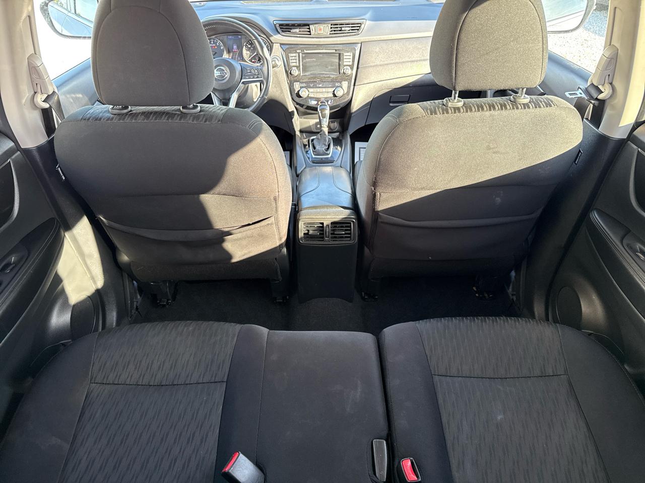 Nissan Rogue SV 4D SUV AWD 2018