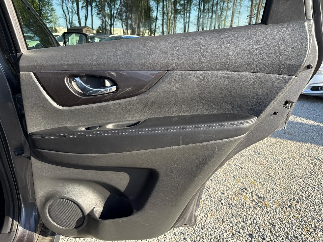 Nissan Rogue SV 4D SUV AWD 2018