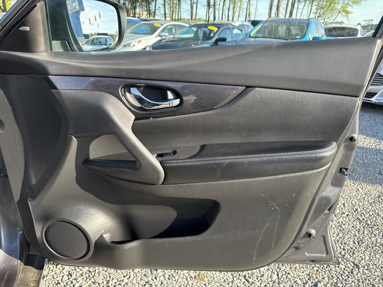 Nissan Rogue SV 4D SUV AWD 2018