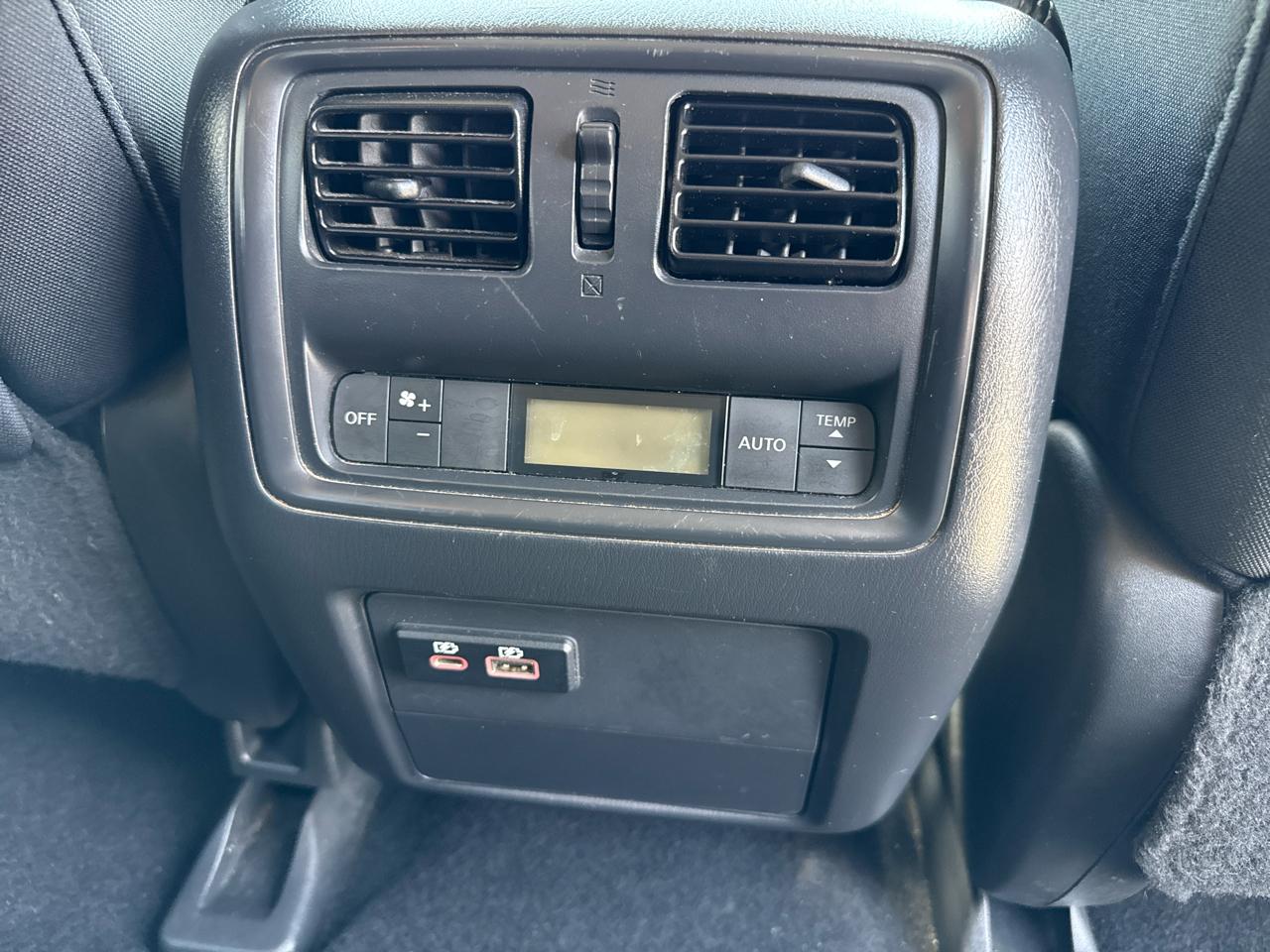 Nissan Pathfinder SV 4D SUV FWD 2020