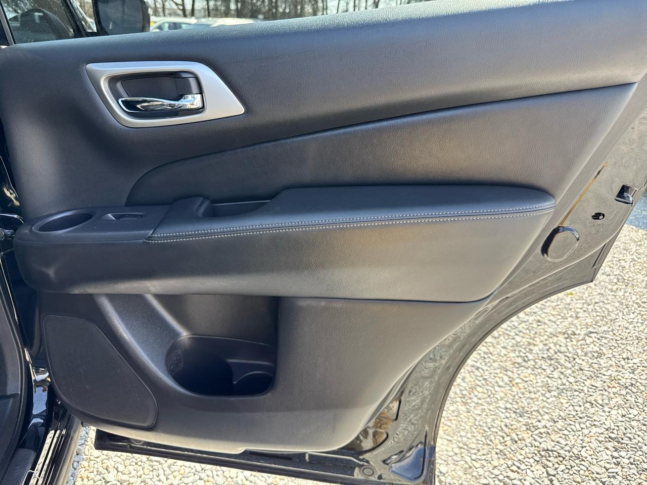 Nissan Pathfinder SV 4D SUV FWD 2020