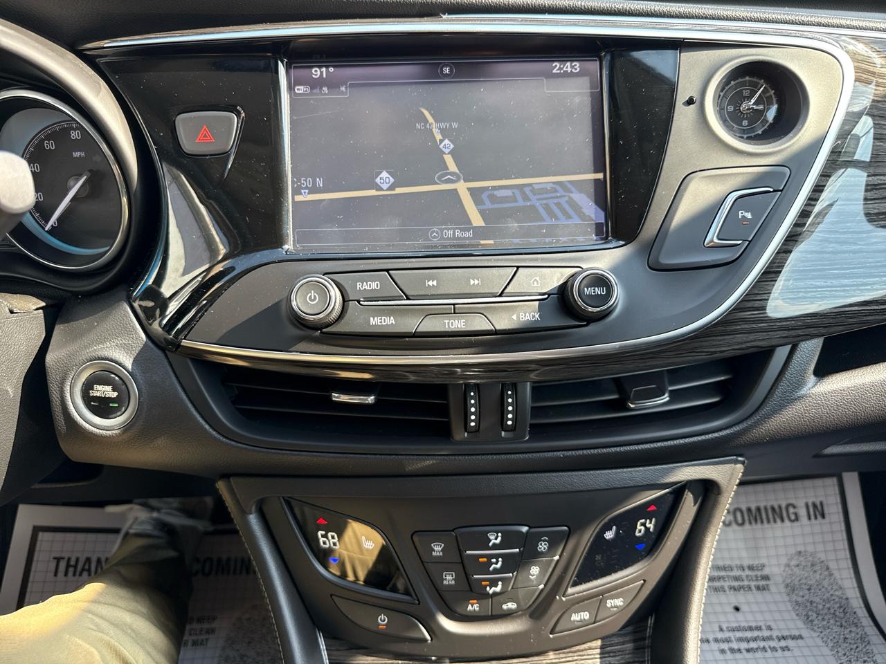 Buick Envision Essence 4D SUV FWD 2018