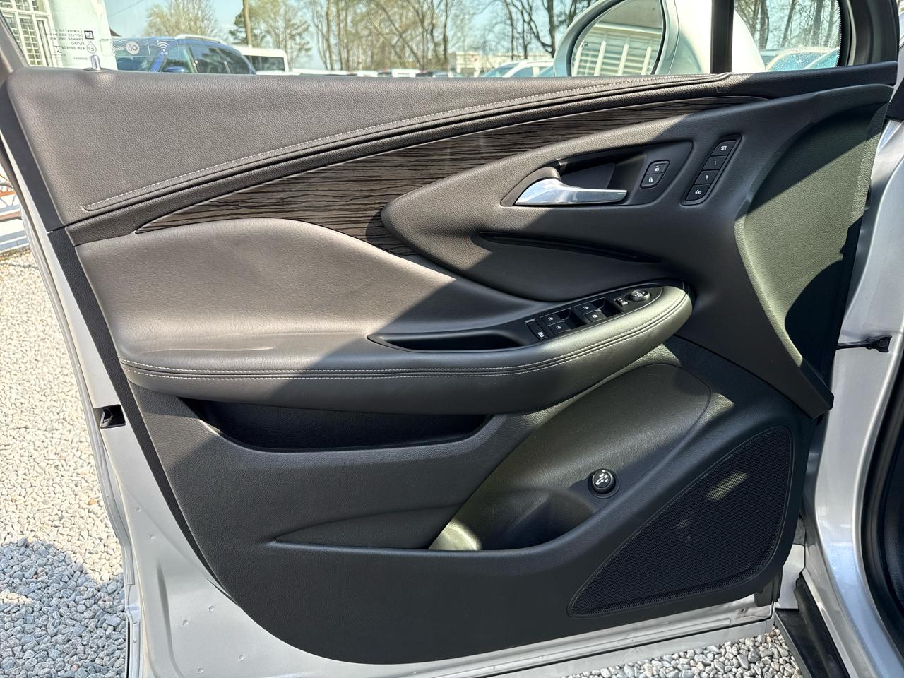 Buick Envision Essence 4D SUV FWD 2018