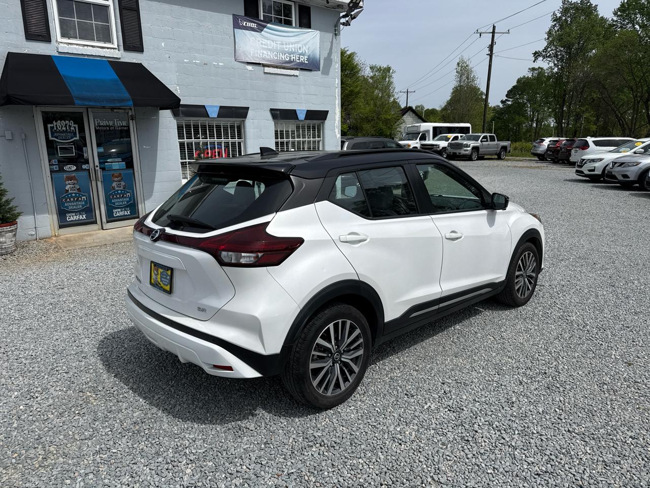 Nissan Kicks SR 4D SUV FWD 2021